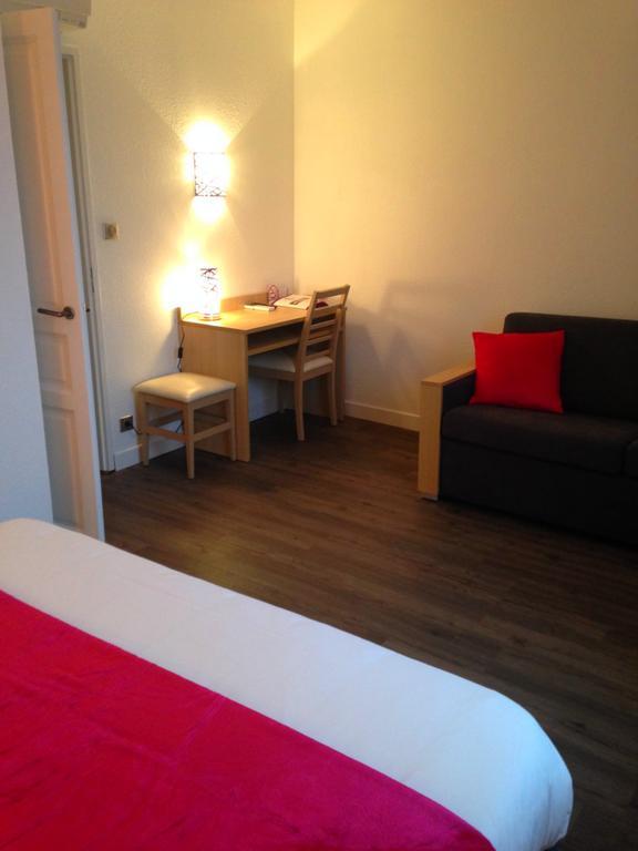 Hotel Restaurant L'Evidence Neufchateau Ruang foto
